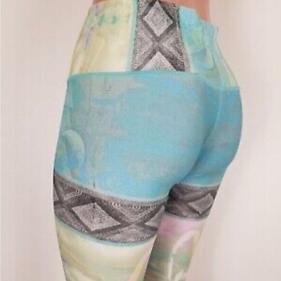 BEAUTIFUL TEEKI TAROT MAGICK HOT PANT YOGA LEGGINGS SIZE SMALL - Picture 9 of 13